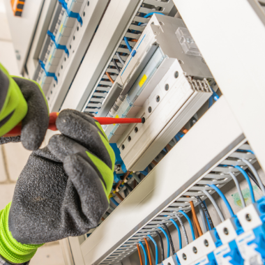 Single and three-phase installations and repairs